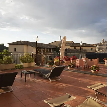 Dei Duchi Hotell 4*